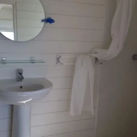 Hotel Attractive With Garden 3*